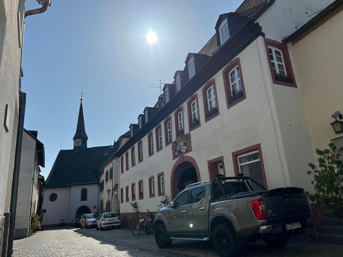 Ferienwohnung Im Stadionischem Hof Walluf Luaran gambar